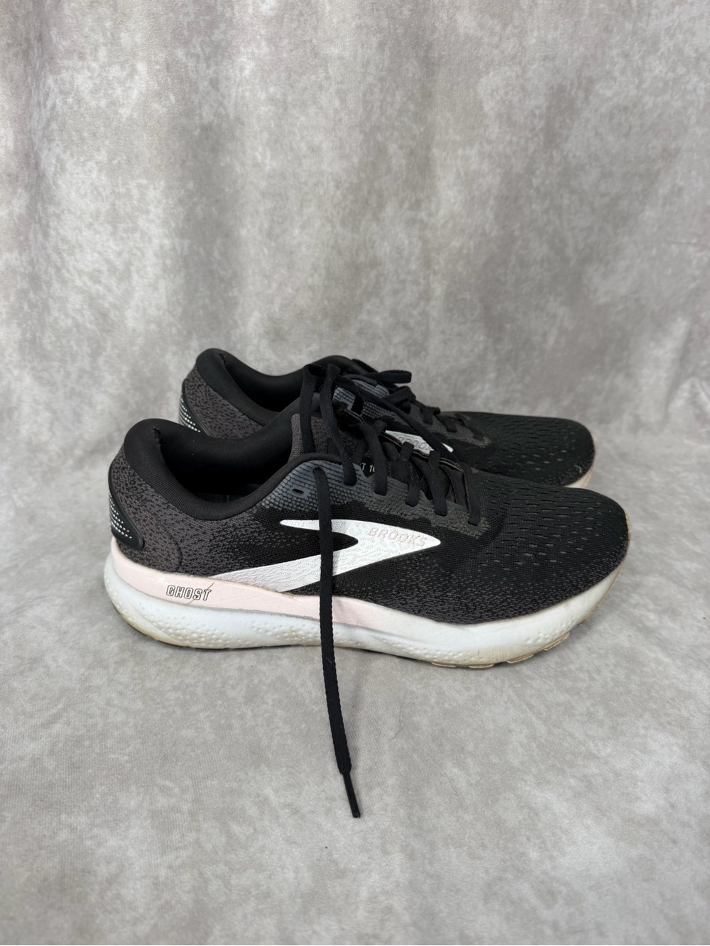 Brooks Ghost 16 Women's Black Running Shoes Size 9.5